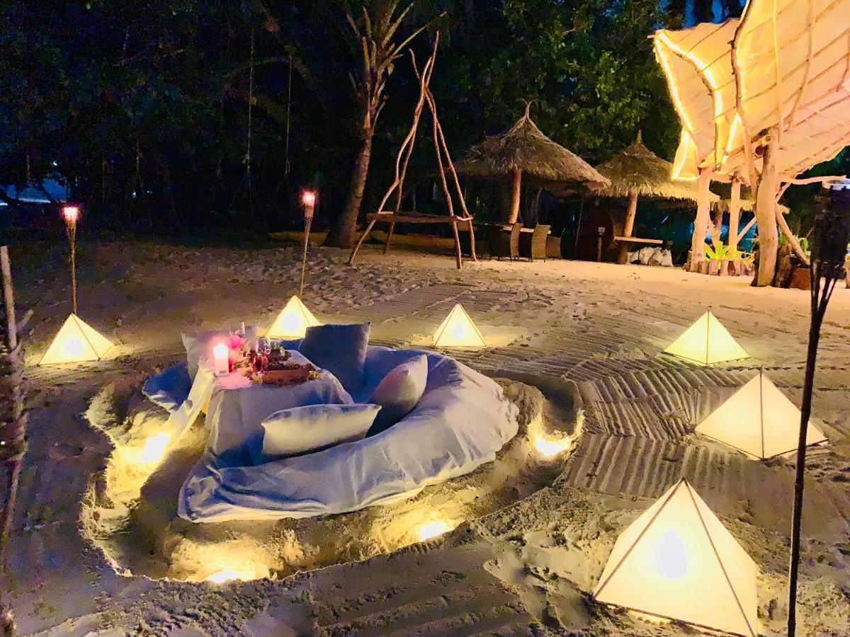 Thari Fushi Luxury Maldivian Experience Ξενοδοχείο Thinadhoo  Εξωτερικό φωτογραφία